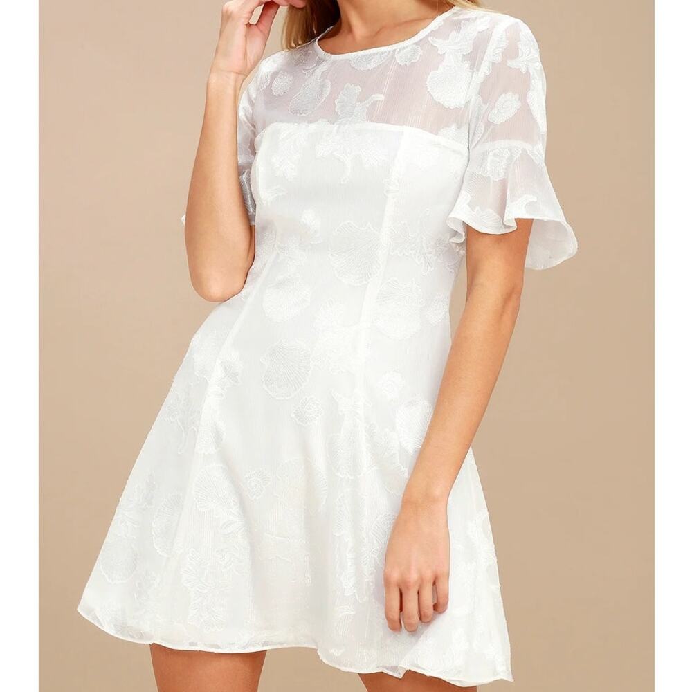 Lulus White Luminous Love Seashell Jacquard Flounce Sleeve Mini Dress Size S